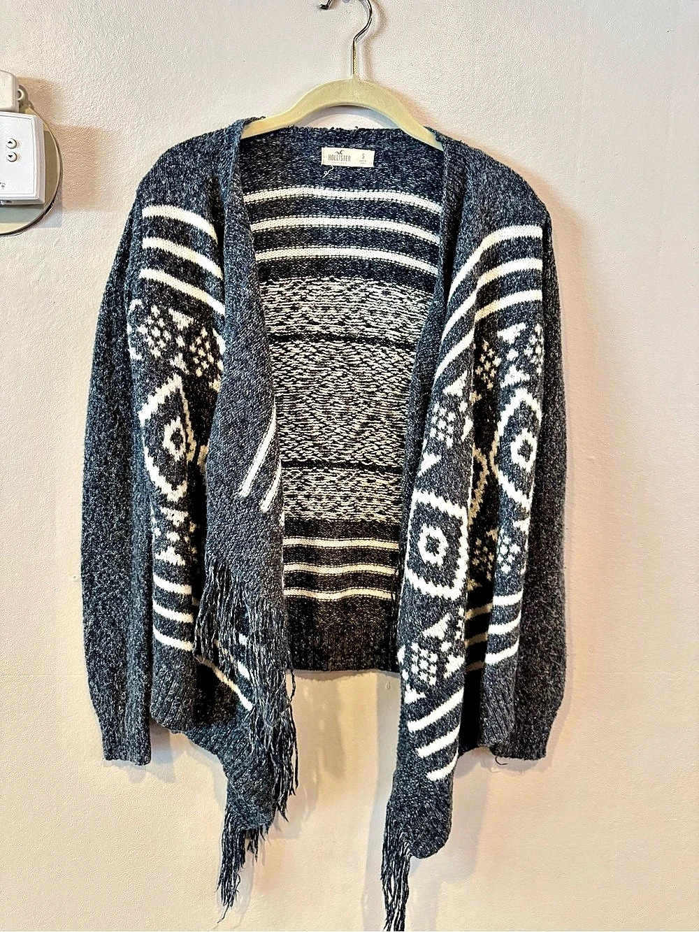 Hollister Geometric Fringe Cardigan in Black & White Size Small Like N